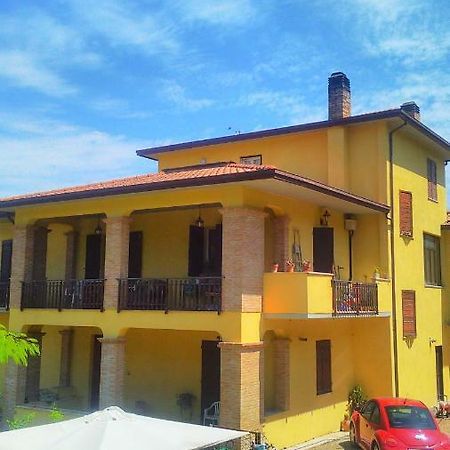 Il Girasole Apartment Castel Ritaldi Exterior foto