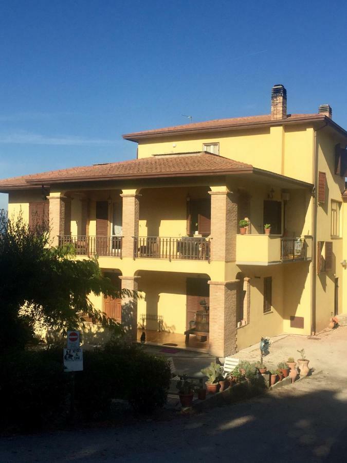 Il Girasole Apartment Castel Ritaldi Exterior foto