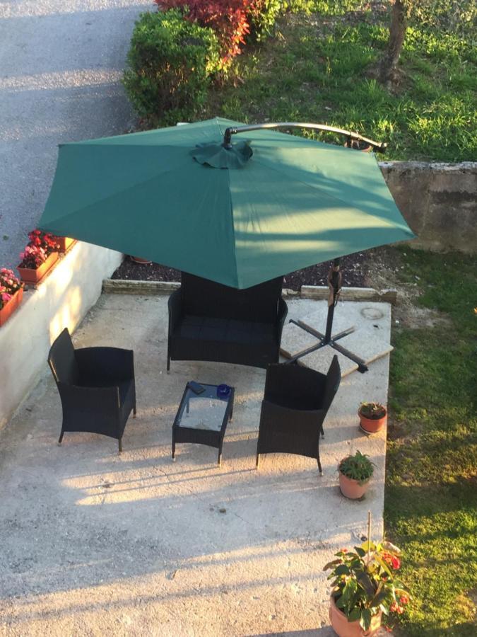 Il Girasole Apartment Castel Ritaldi Exterior foto
